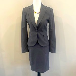 Mexx Suit - Grey - size 4 (like new)